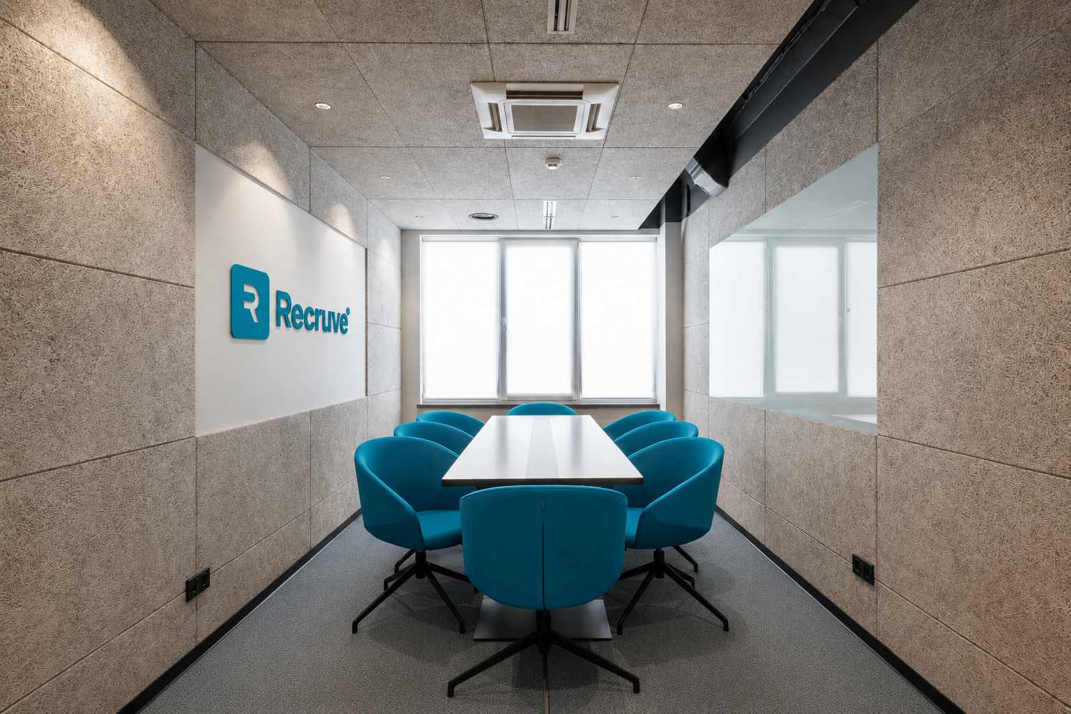 Recruve Team beim Kundengespräch